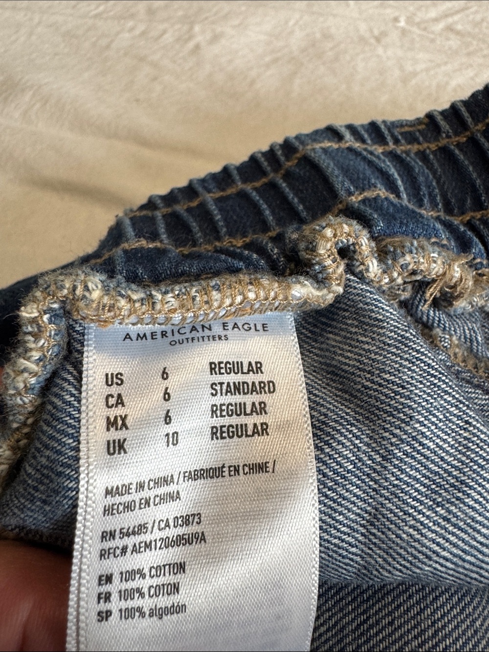 American Eagle Outfitters High Rise Washed Blue Denim Jogger Jeans Size 6 - Picture 4 of 7